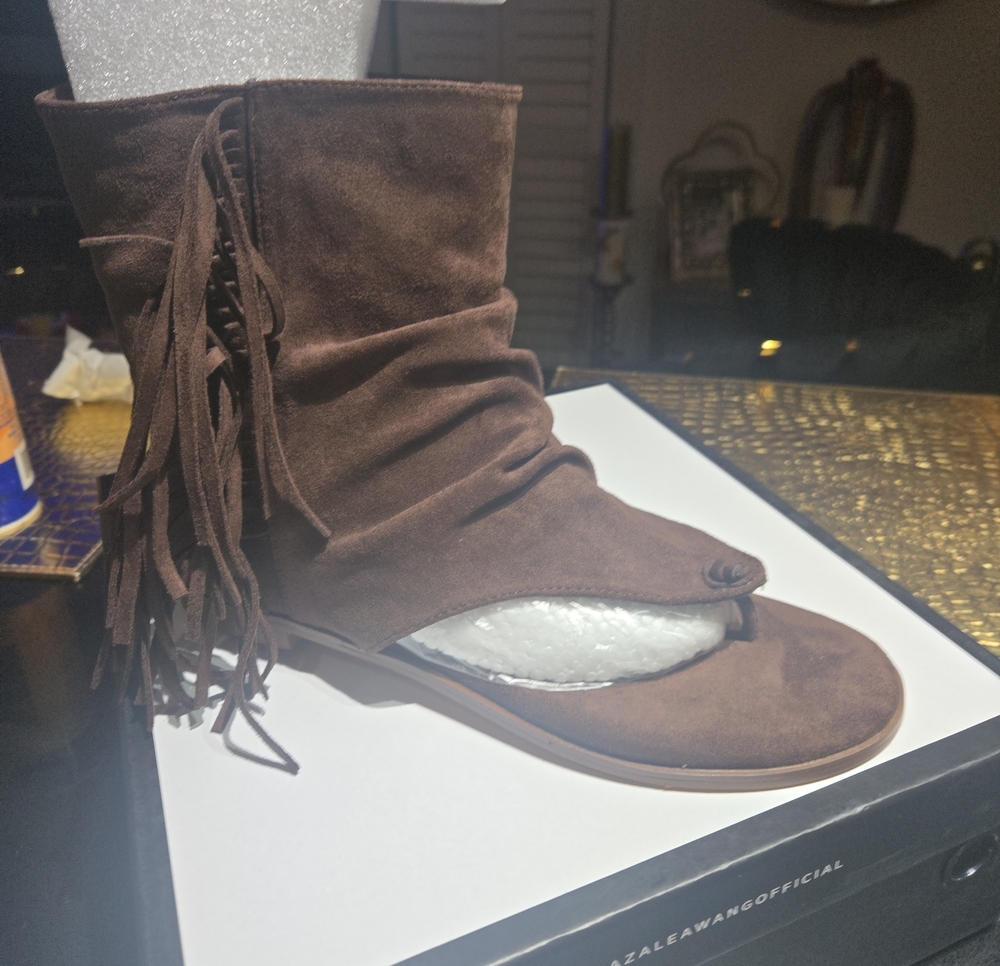 AKIRA AZALEA WANG FIDDA CHOCOLATE GLADIATOR FLAT SANDAL Size 9